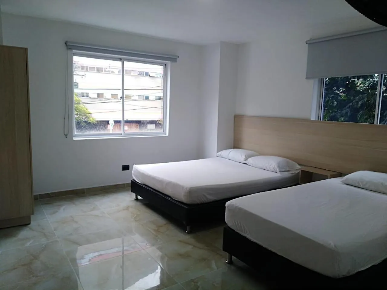 Hotel Estadio Plaza La 50 location