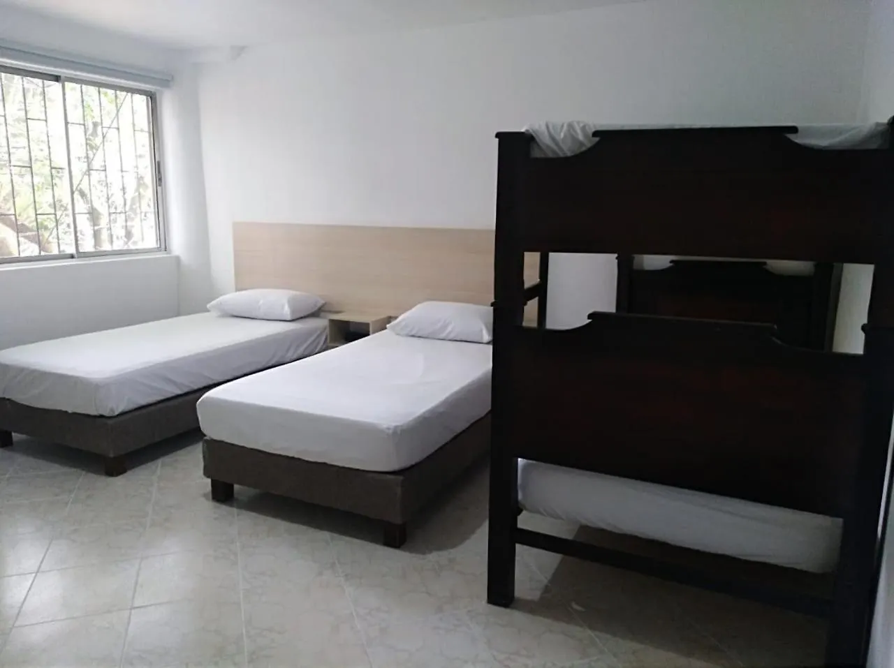 Hotel Estadio Plaza La 50 Medellin 2*,  Colombia